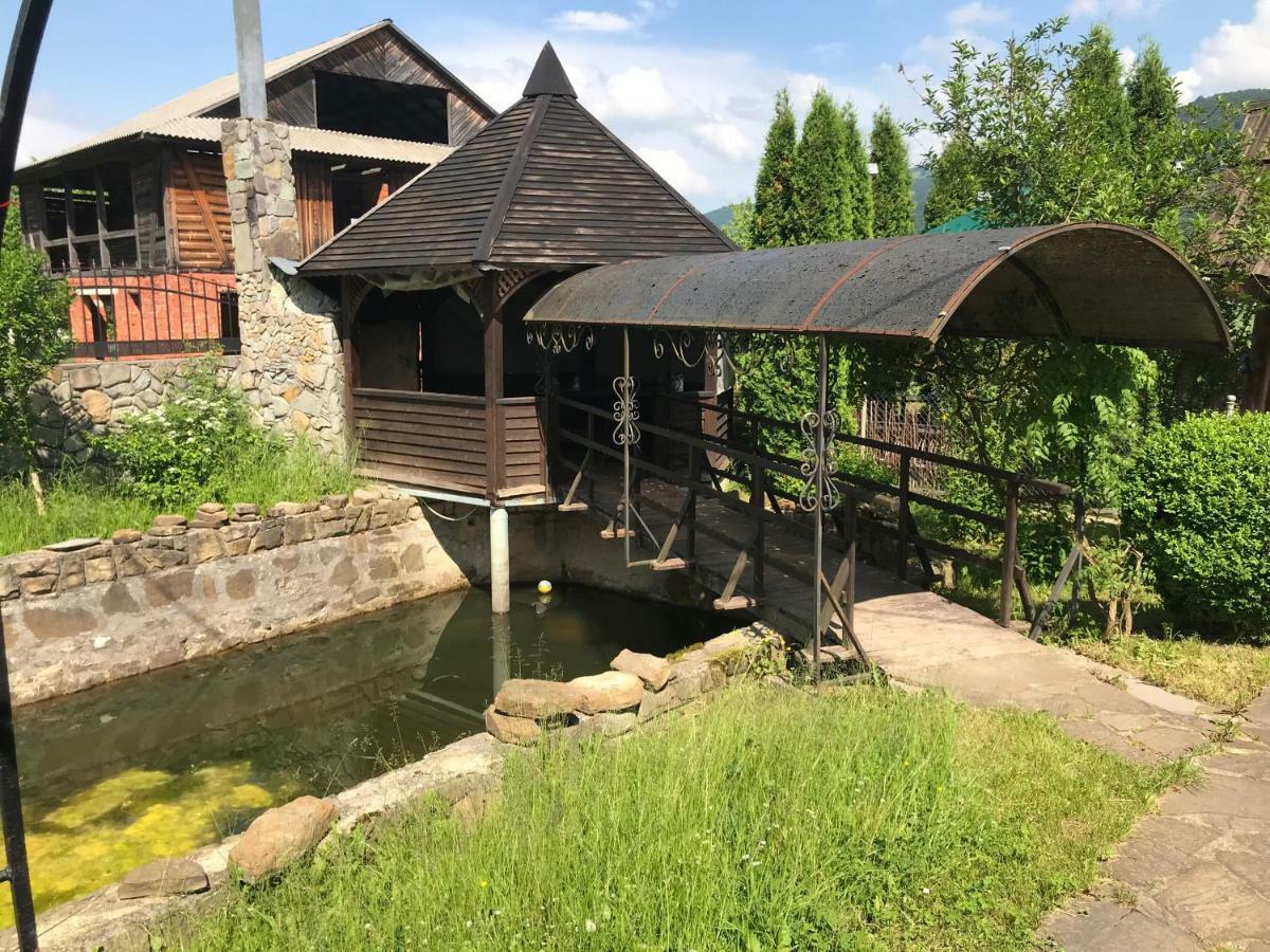 Садиба Червона Калина Private Estate Chervona Kalyna Jaremtsche Exterior foto
